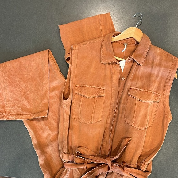 Young Fabulous & Broke Linen blend Jumpsuit NWT - Picture 3 of 6